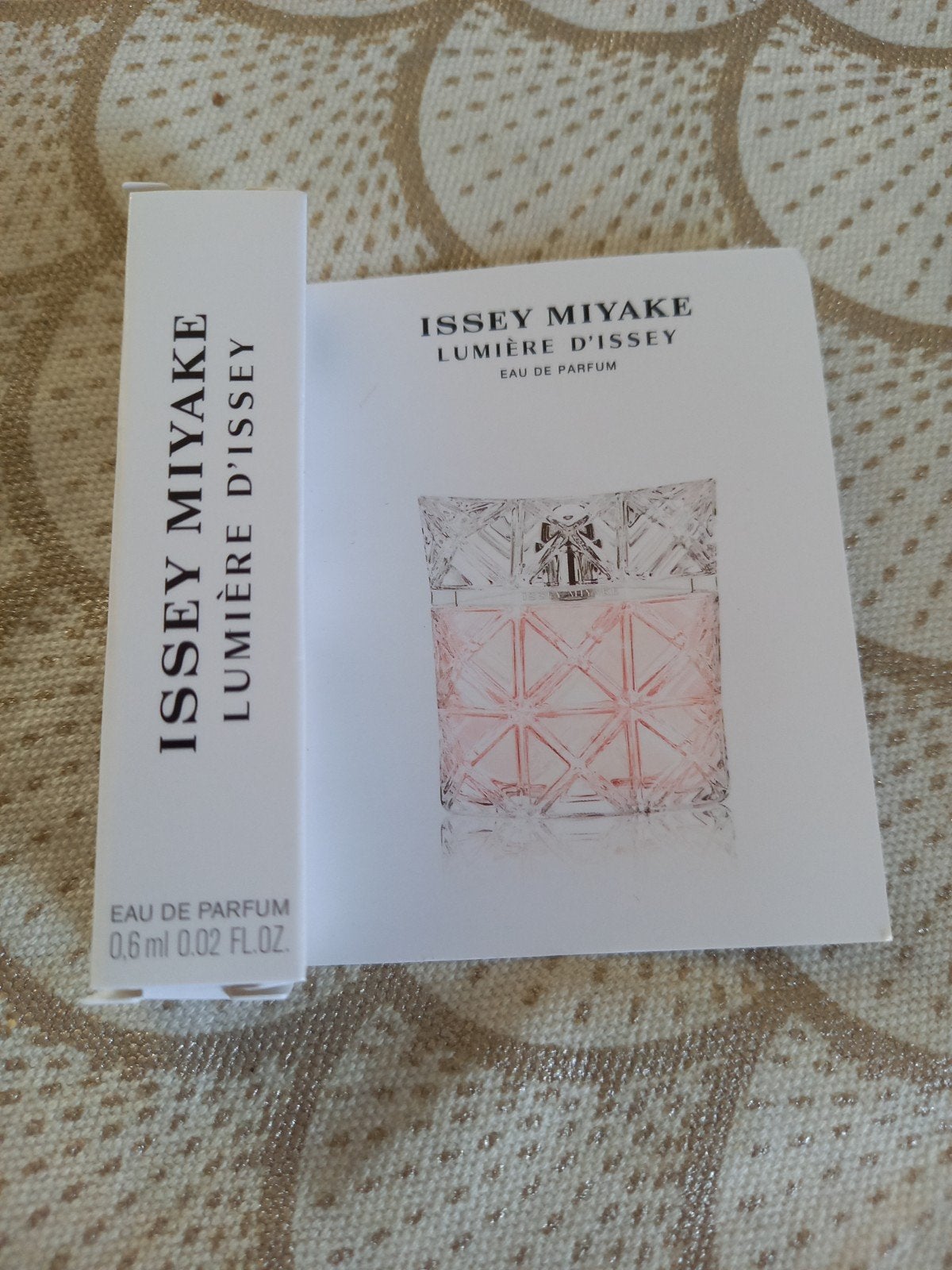 Proefje Lumière d'Issey van Issey Miyake, Ophalen of Verzenden, Nieuw