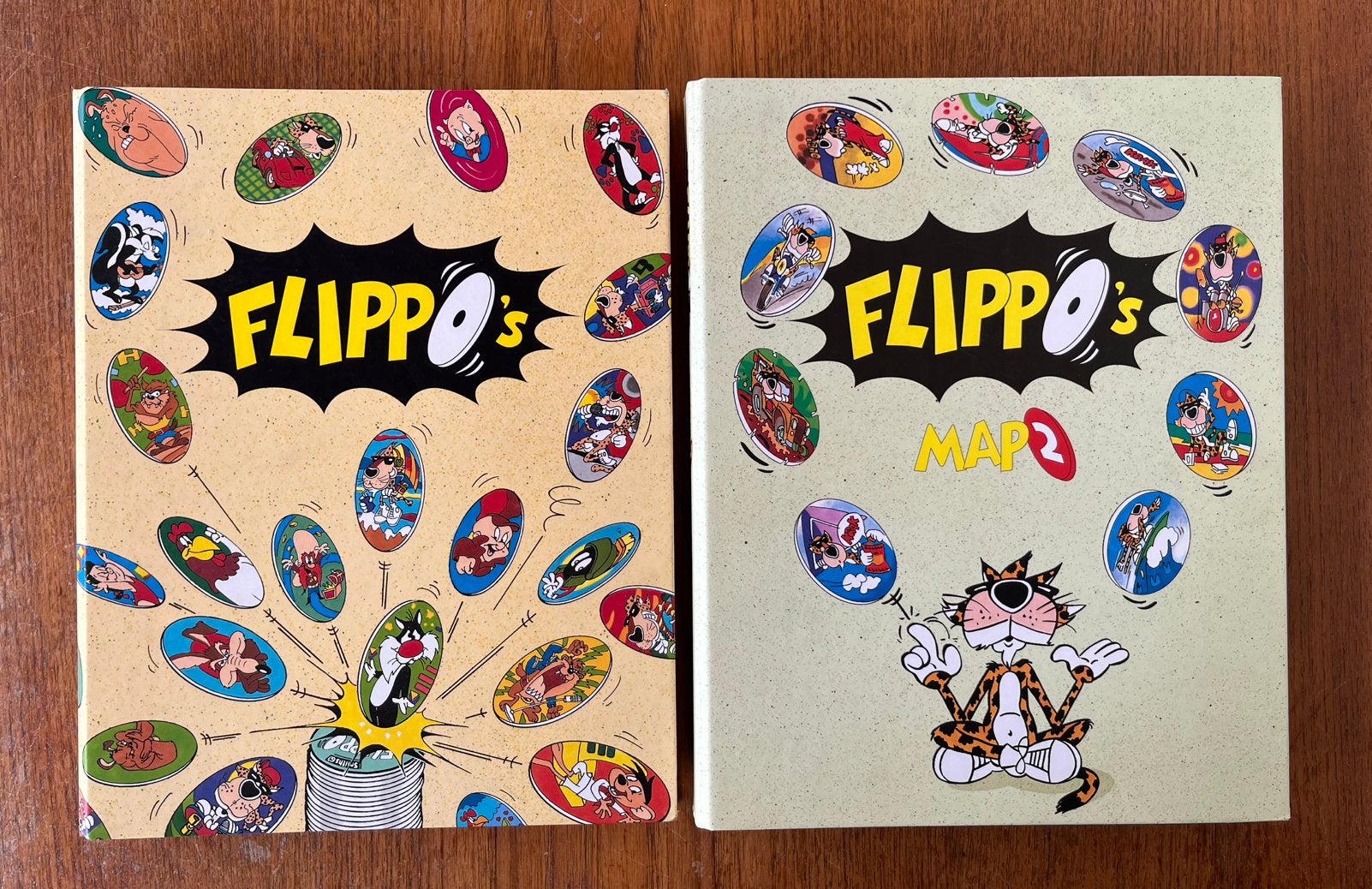 2 Mappen met Flippo’s, Verzamelen, Flippo's, Verzameling, Ophalen of Verzenden