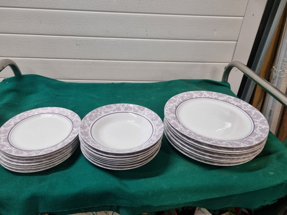 bordenset bellagio met lila rand 22 stuks, Ophalen of Verzenden, 'T Olde Gre-j, Info@toldegrej.nl, Endepoelstraat 20f Didam