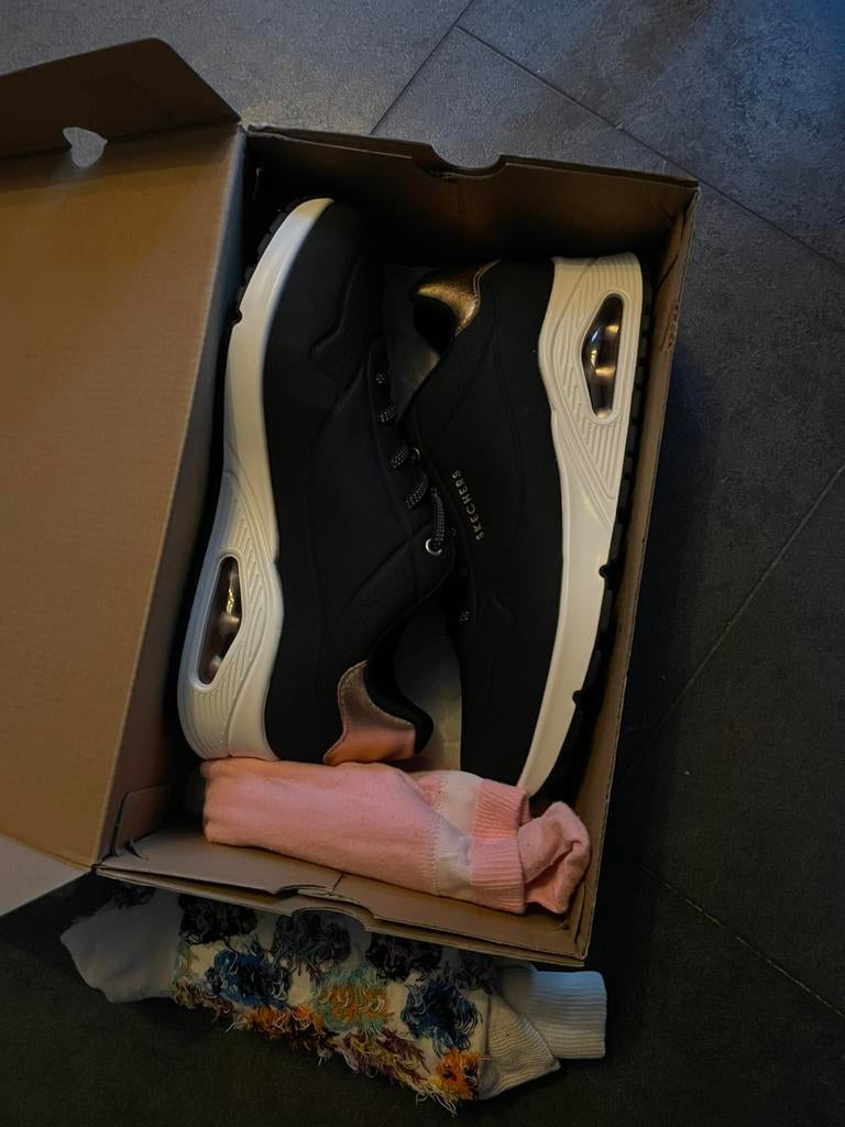 Nieuwe! Skechers mt 41, Kleding | Dames, Schoenen, Ophalen, Zwart, Nieuw, Sneakers of Gympen