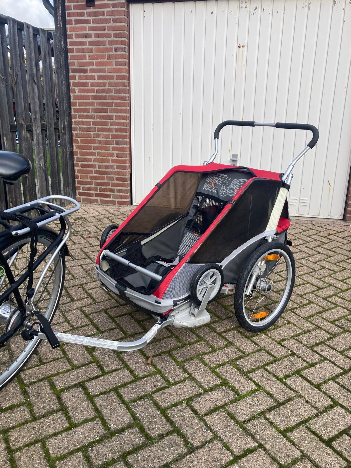 Thule Chariot Kinderkar met Jogging Kit en Baby Supporter, Ophalen, Gebruikt, Vering, Kinderkar