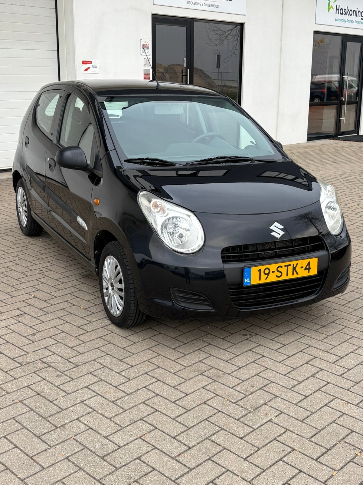 Suzuki Alto 1.0 2011 Zwart, Voorwielaandrijving, Stof, 200 kg, 4 stoelen