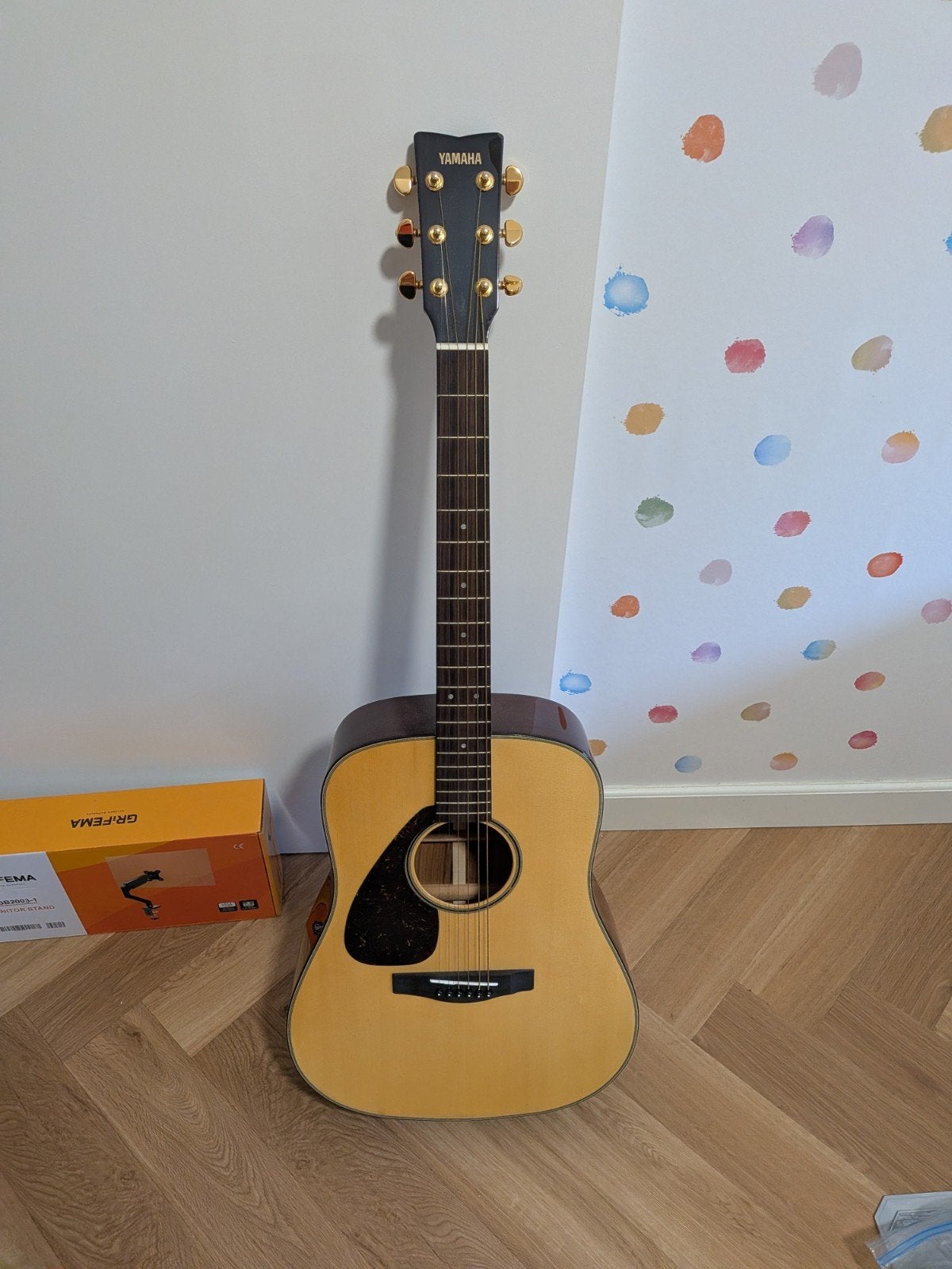 Yamaha DW-7L linkshandige met accessories en gitaarkoffer, Muziek en Instrumenten, Snaarinstrumenten | Gitaren | Akoestisch, Ophalen
