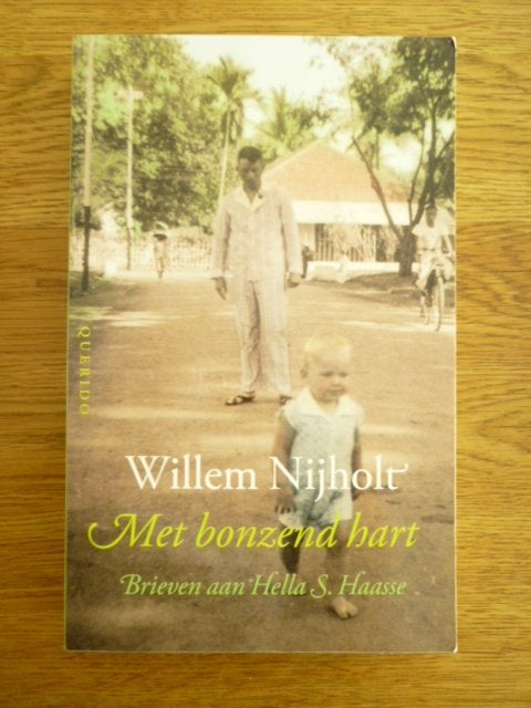 Willem Nijholt - Met bonzend hart / Brieven aan Hella Haasse, Boeken, Ophalen of Verzenden, Zo goed als nieuw, Willem Nijholt