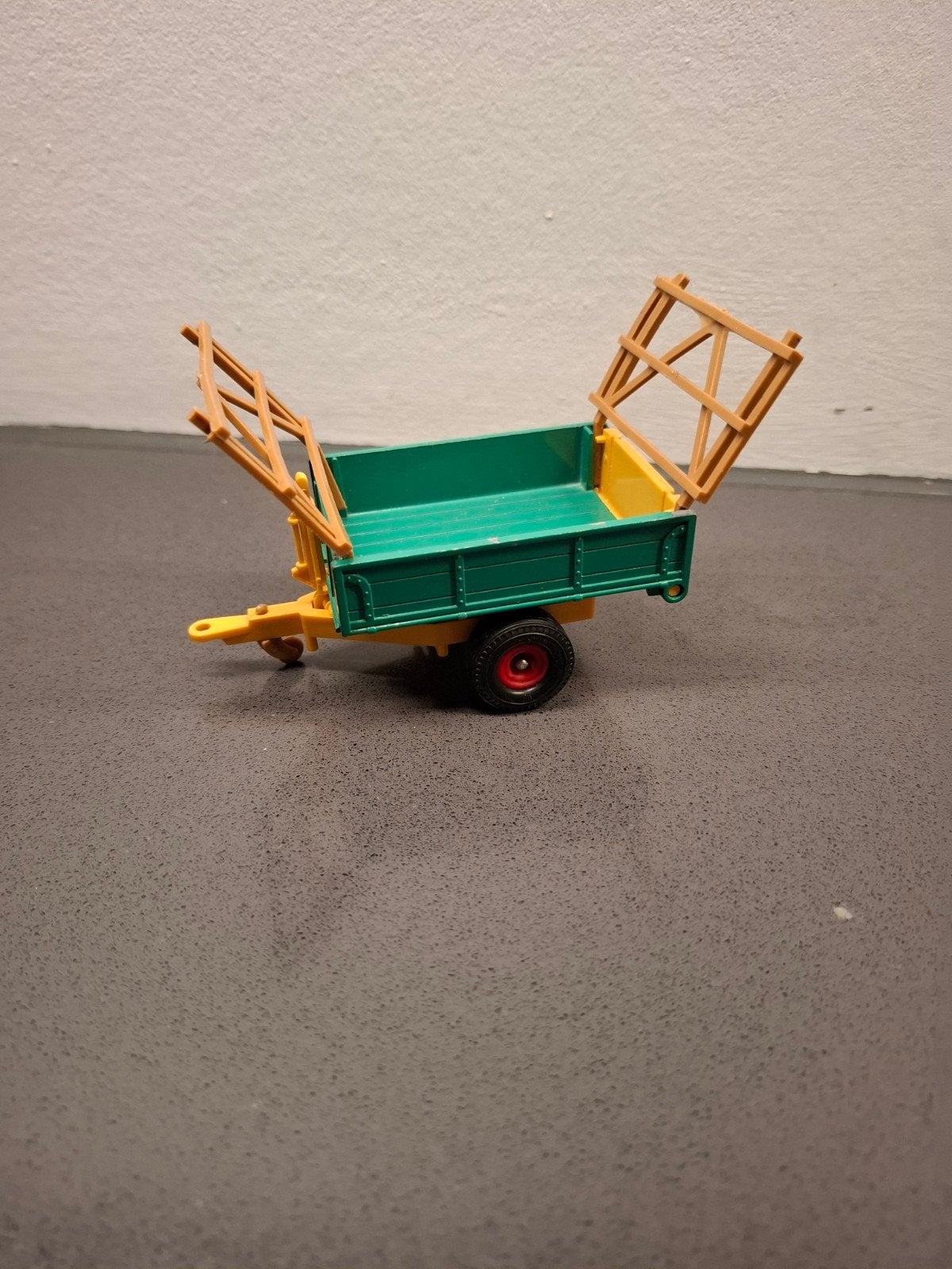 te koop britains hooiwagen, Ophalen of Verzenden, Zo goed als nieuw, Tractor of Landbouw, Britains