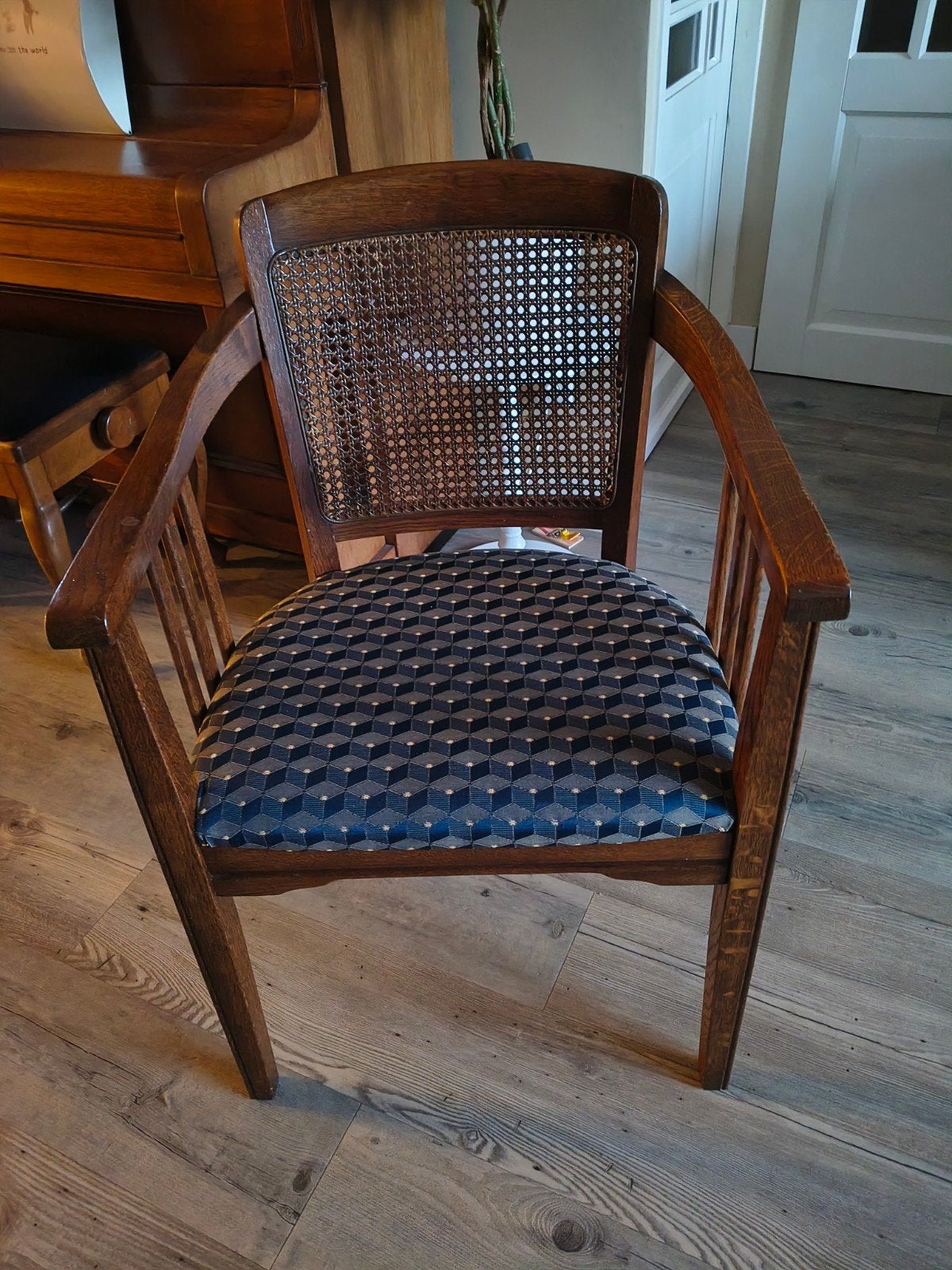 Klassieke stoel met Manou rug, Ophalen, Hout, Blauw, Klassieke