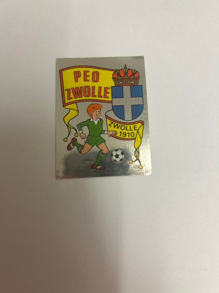PEC Zwolle Voetbal 81 Panini Plaatje - Zeldzaam Embleem, Ophalen of Verzenden, Zo goed als nieuw, Sticker