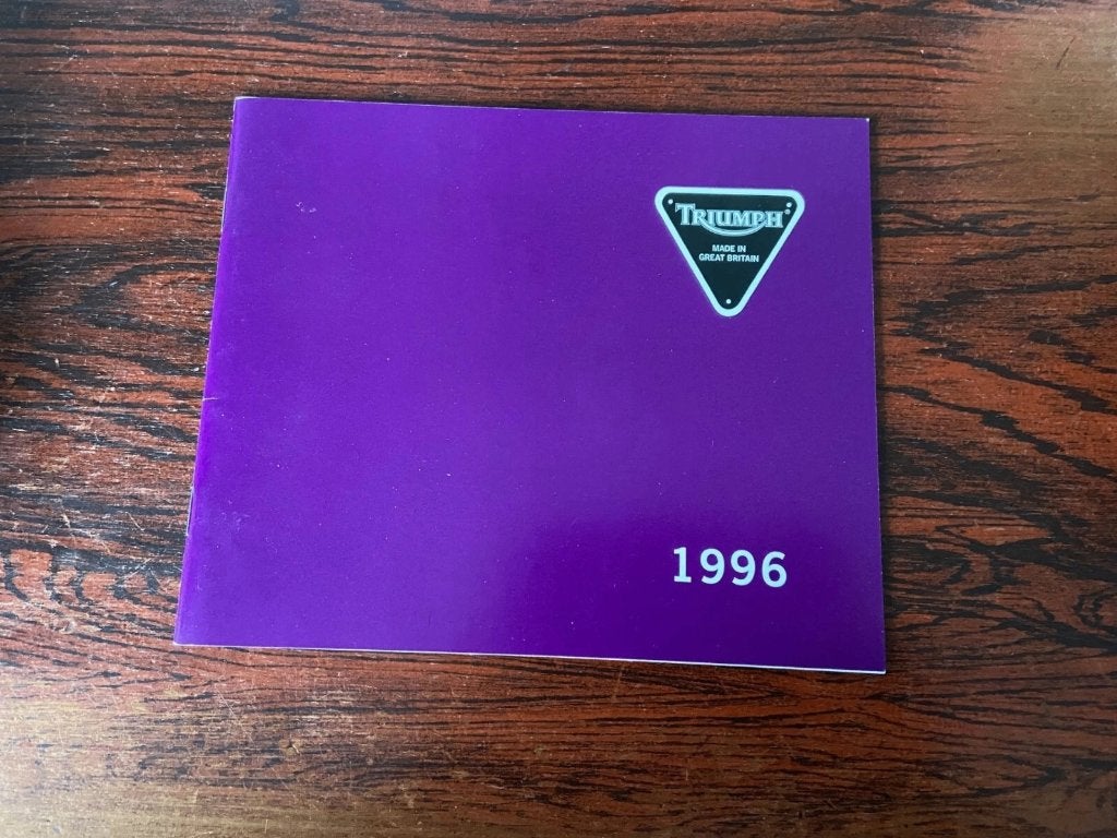 Triumph 1996 new model line motorcycle brochure, Ophalen of Verzenden, Gebruikt, Motoren