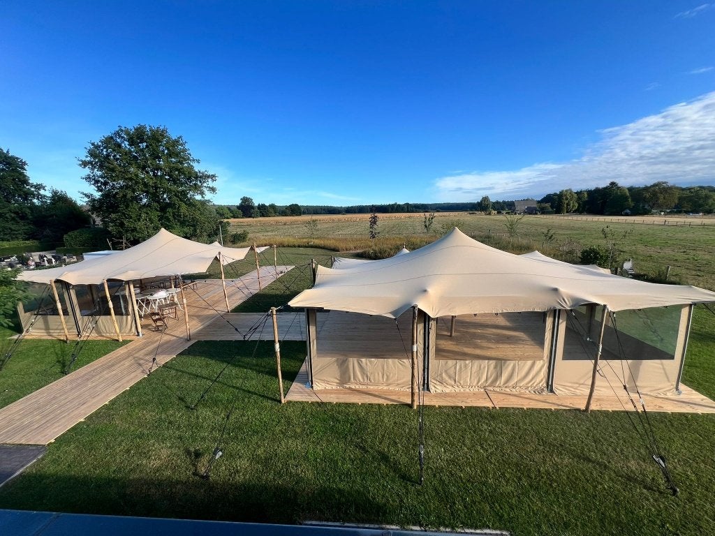 Foto 8 van Stretchtent 10x15m Huren | Met Luxe Zijwanden