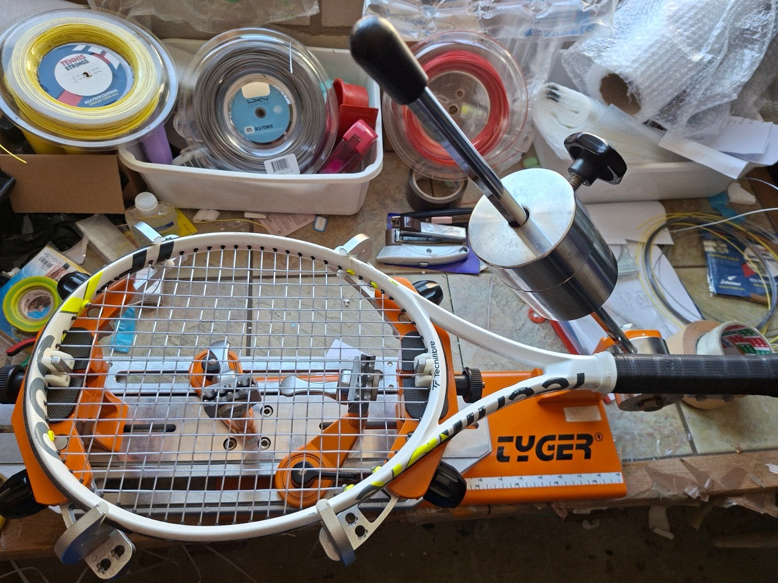 Tennisracket Bespannen omgeving Hulst, Grip of Snaar, Nieuw, Ophalen, L2