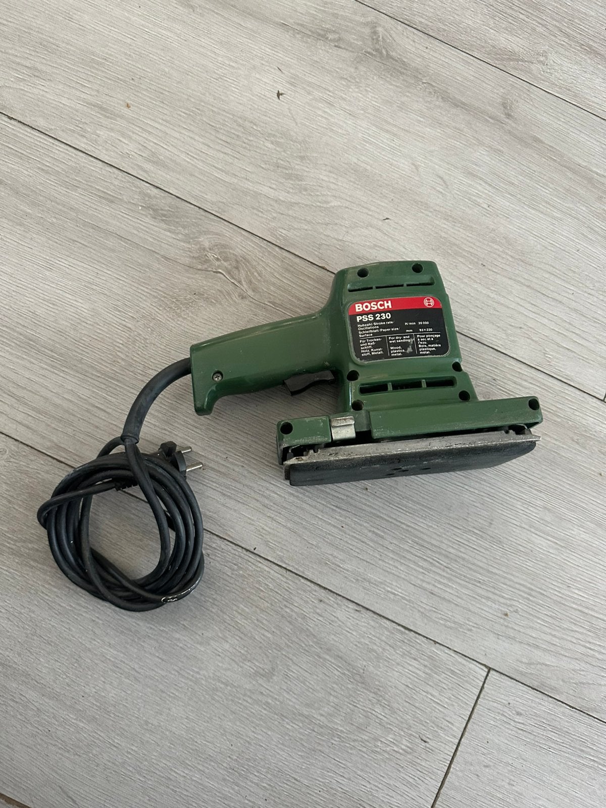 Te koop goede schuur machine van Bosch PSS 230, Ophalen, Zo goed als nieuw, Minder dan 600 watt, Vlakschuurmachine