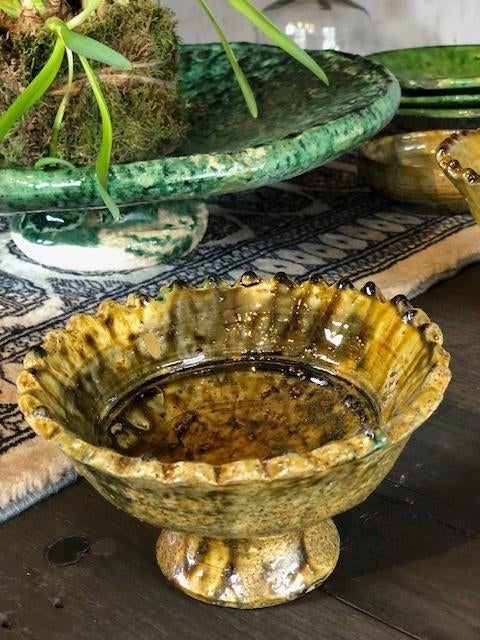 PRACHTIG SERVIES! NIEUW TAMEGOUTE schaal op voet kartel, Overige materialen, Schaal, Rond, Nieuw