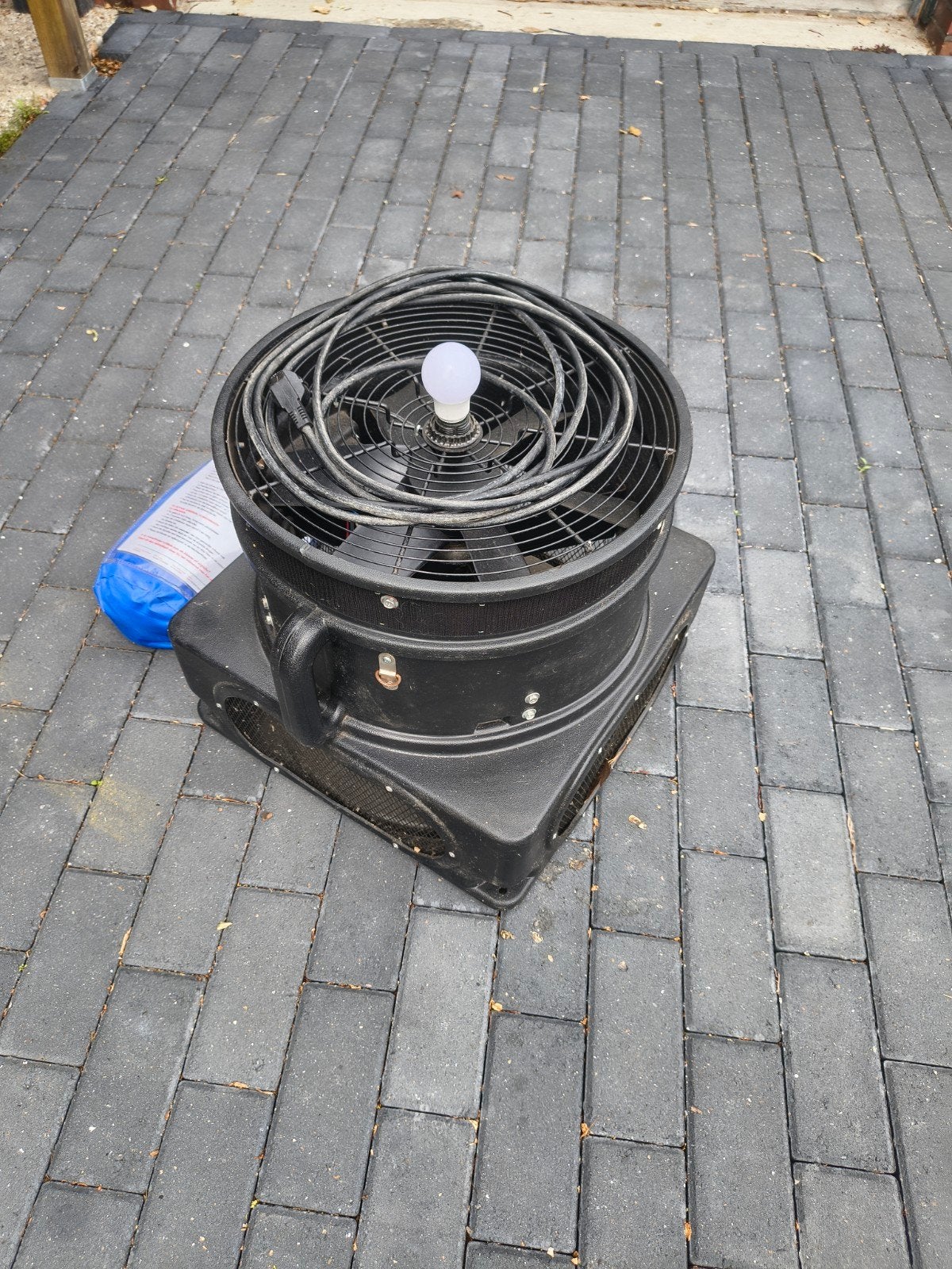 Blower skytubbe, Ophalen