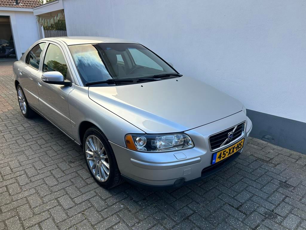 Volvo S60 2.4 Edition ,Automaat 140PK  NAP 2007, Auto's, Volvo, Zwart, S60, 2435 cc, 1600 kg