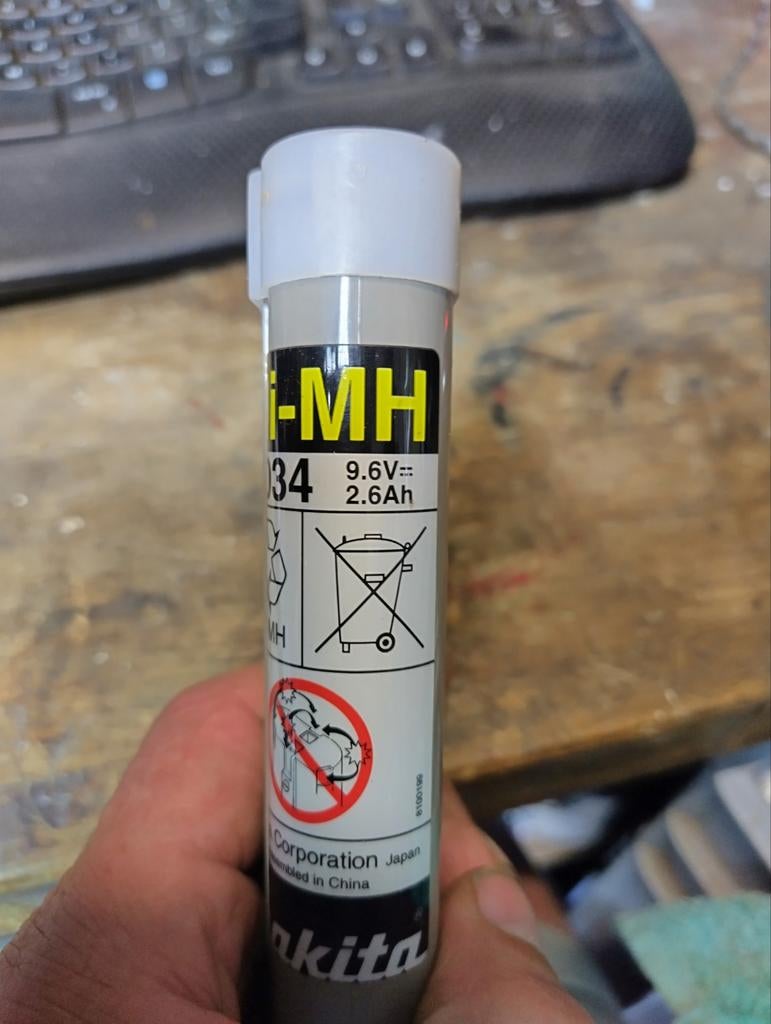 Twee Makita NI-MH batterijen 9.6V 2.6Ah, Ophalen of Verzenden