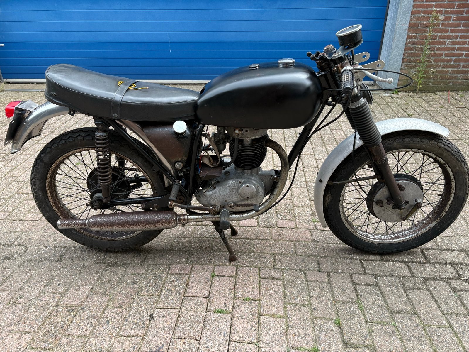 BSA B40 Star 1961 met 8” Goldstar voorrem, Motoren, Gebruikt, Overig, 11 kW of minder, Handgeschakeld