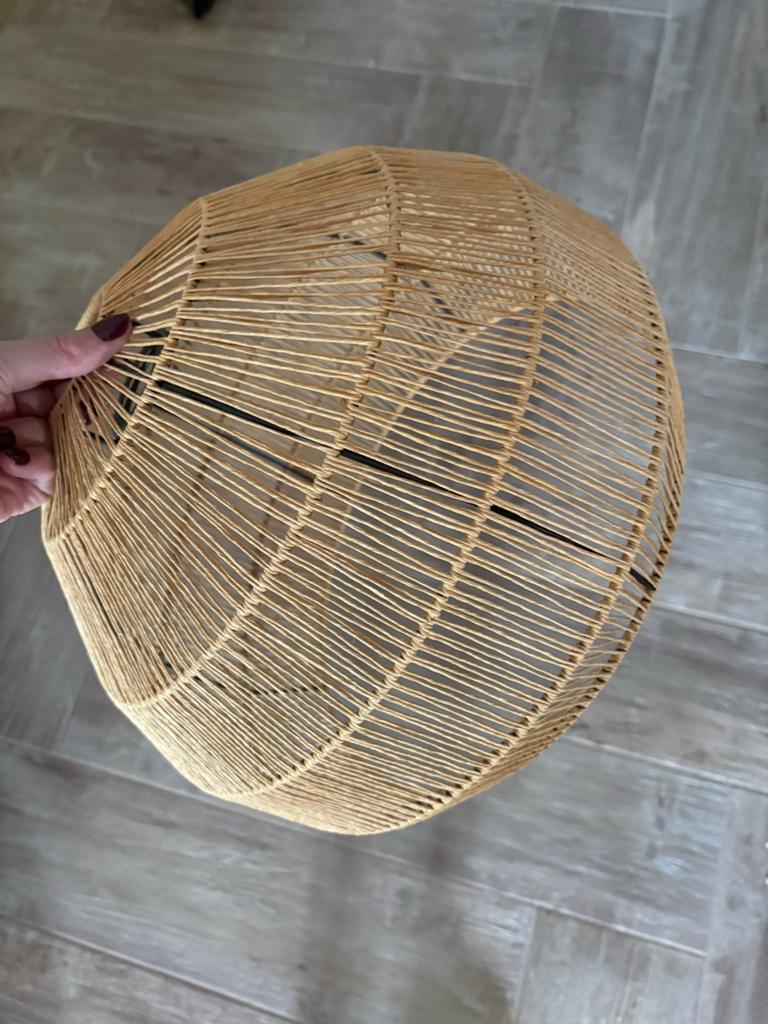 Rotan lampenkap - Natuurlijke sfeer, Huis en Inrichting, Lampen | Lampenkappen, Zo goed als nieuw, 25 tot 50 cm, Rond, Beige, Ophalen of Verzenden