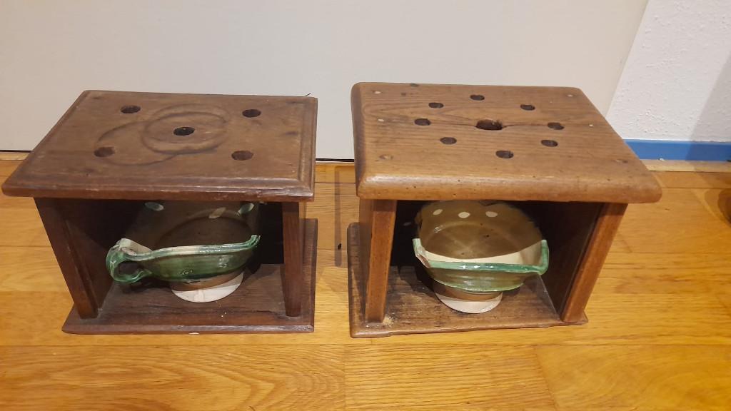 2 antieke stoofjes incl kommen, Ophalen