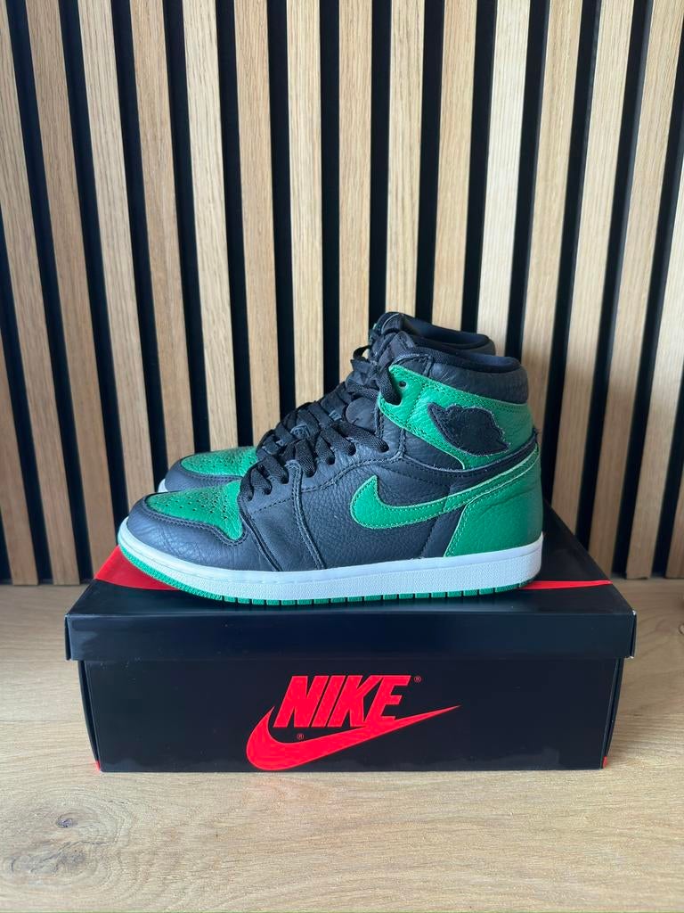 Nike Air Jordan 1 High ‘Pine Green’ maat 40,5 / 7,5, Kleding | Heren, Schoenen, Ophalen of Verzenden, Zo goed als nieuw, Overige kleuren