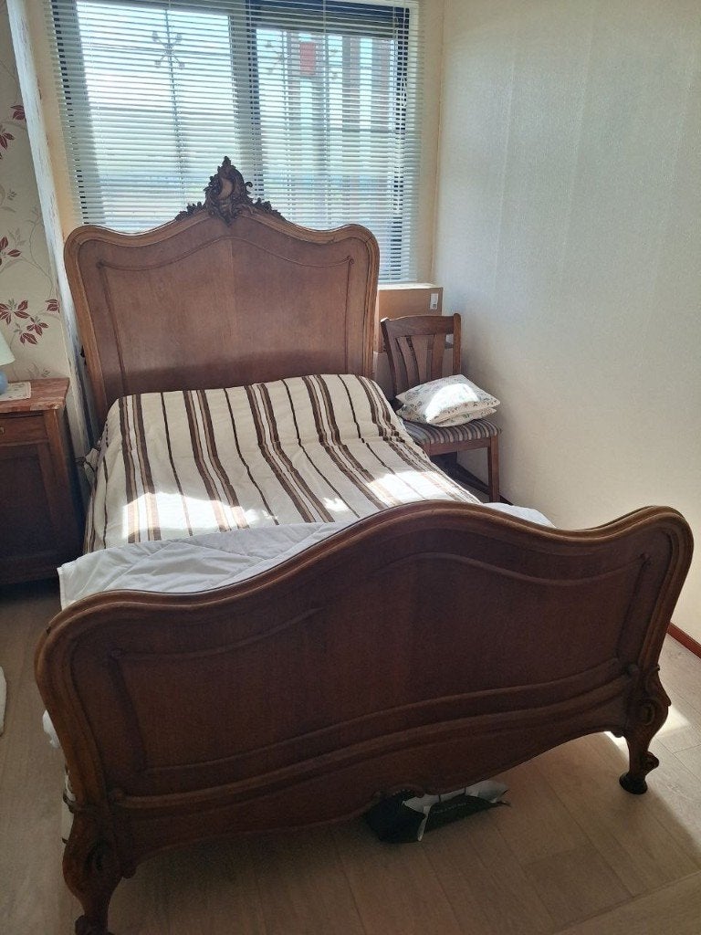 antiek bed, Ophalen