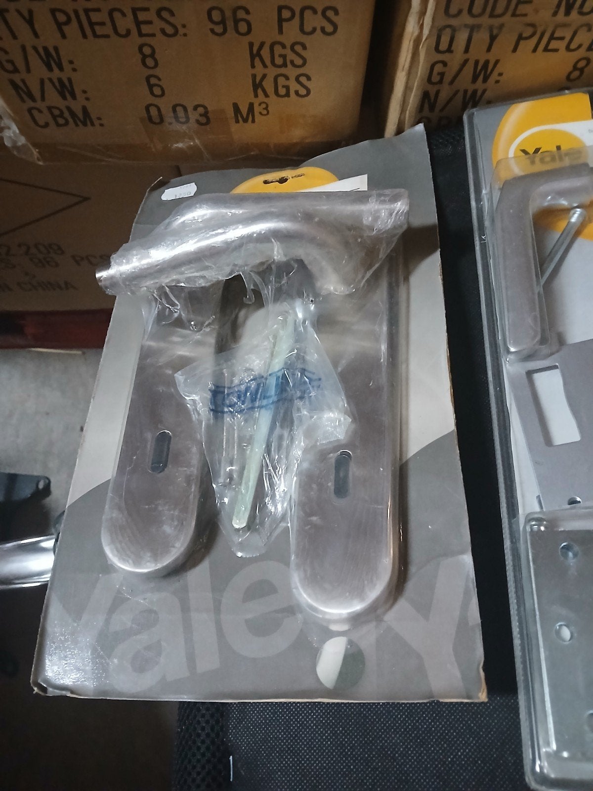 3 Yale Deurklink Sets - Nieuw in Verpakking, Ophalen of Verzenden, Nieuw, Rvs, Klink of Kruk
