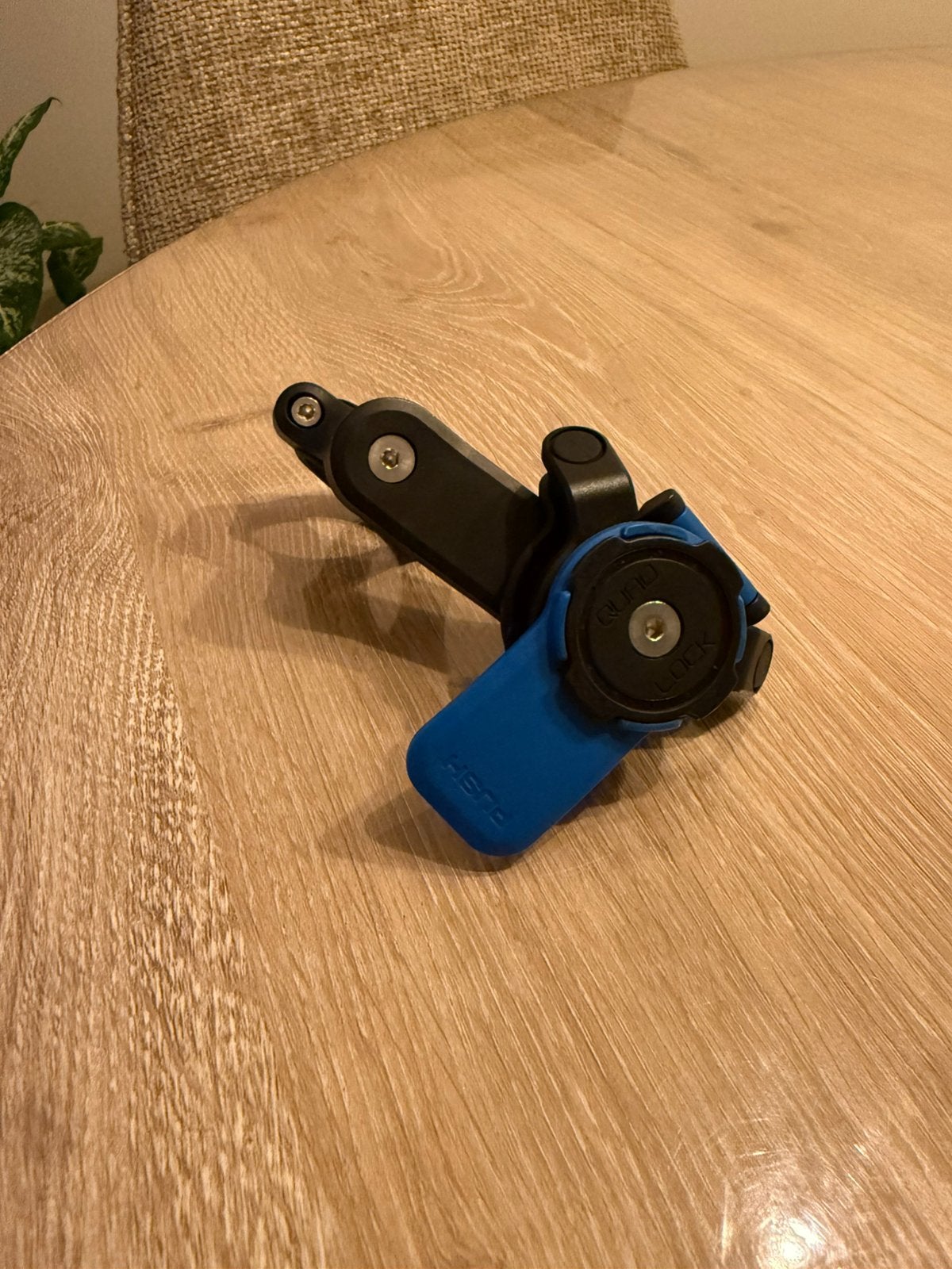 Quadlock telefoonhouder motor met antivibratiemodule, Ophalen of Verzenden, Zo goed als nieuw, Motor
