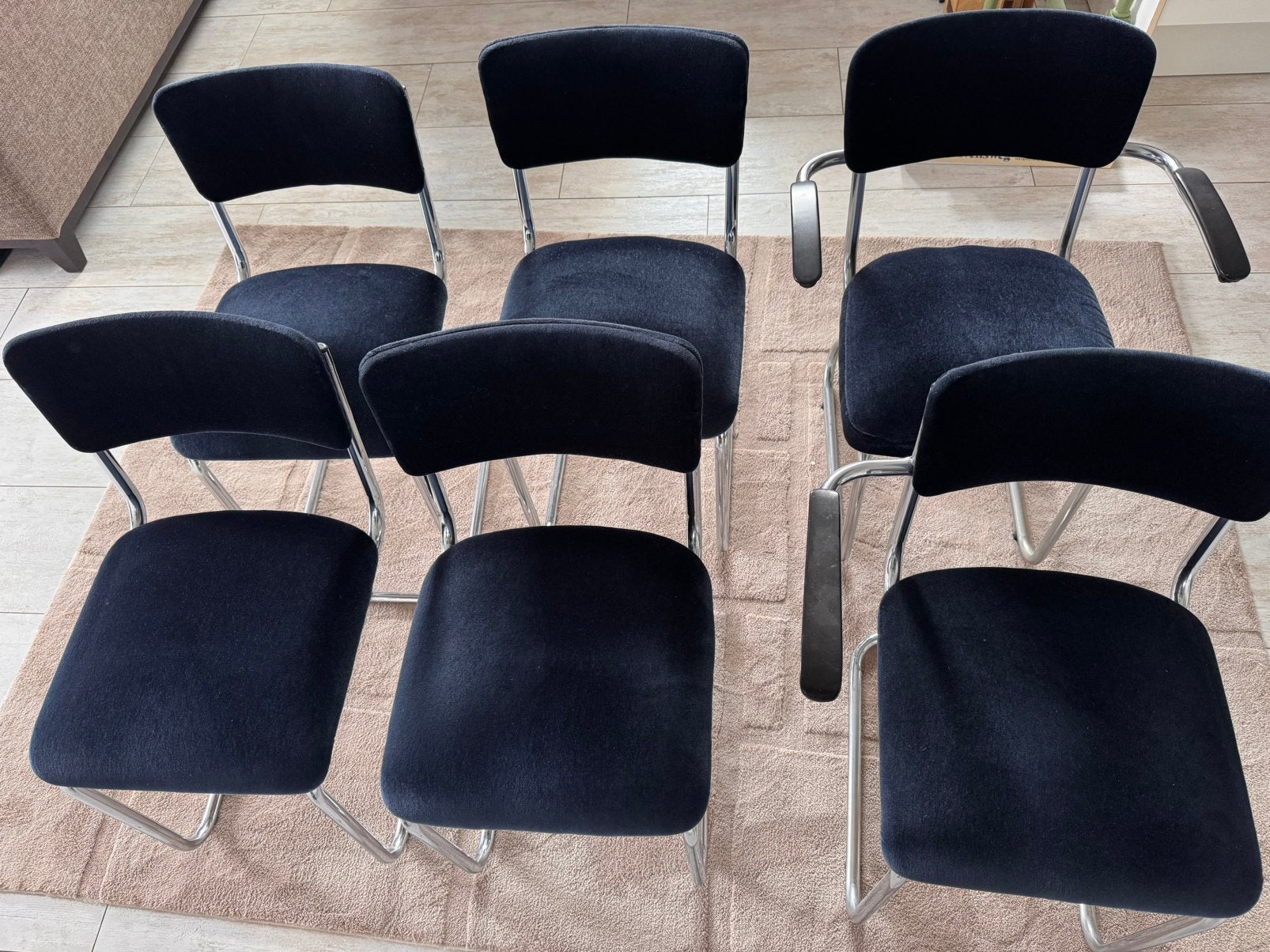 6 vintage eettafel stoelen, blauw fluweel, Ophalen, Zo goed als nieuw, Blauw