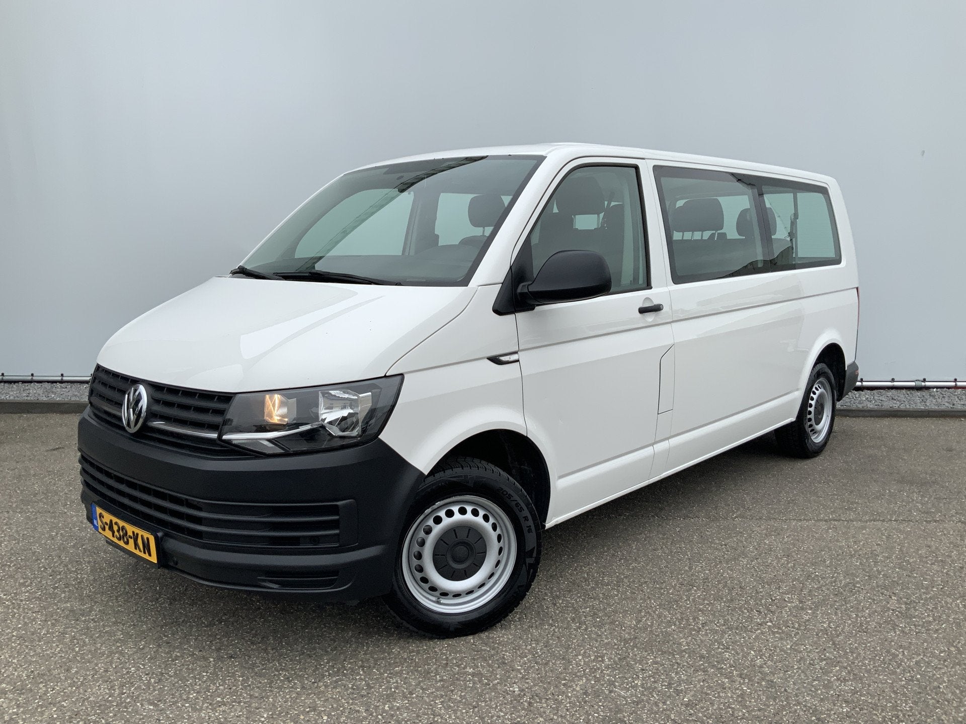 Volkswagen Transporter Multivan BTW! / BPM ! 2.0 TDI L2H1 Co, Auto's, Voorwielaandrijving, Stof, Gebruikt, Euro 6