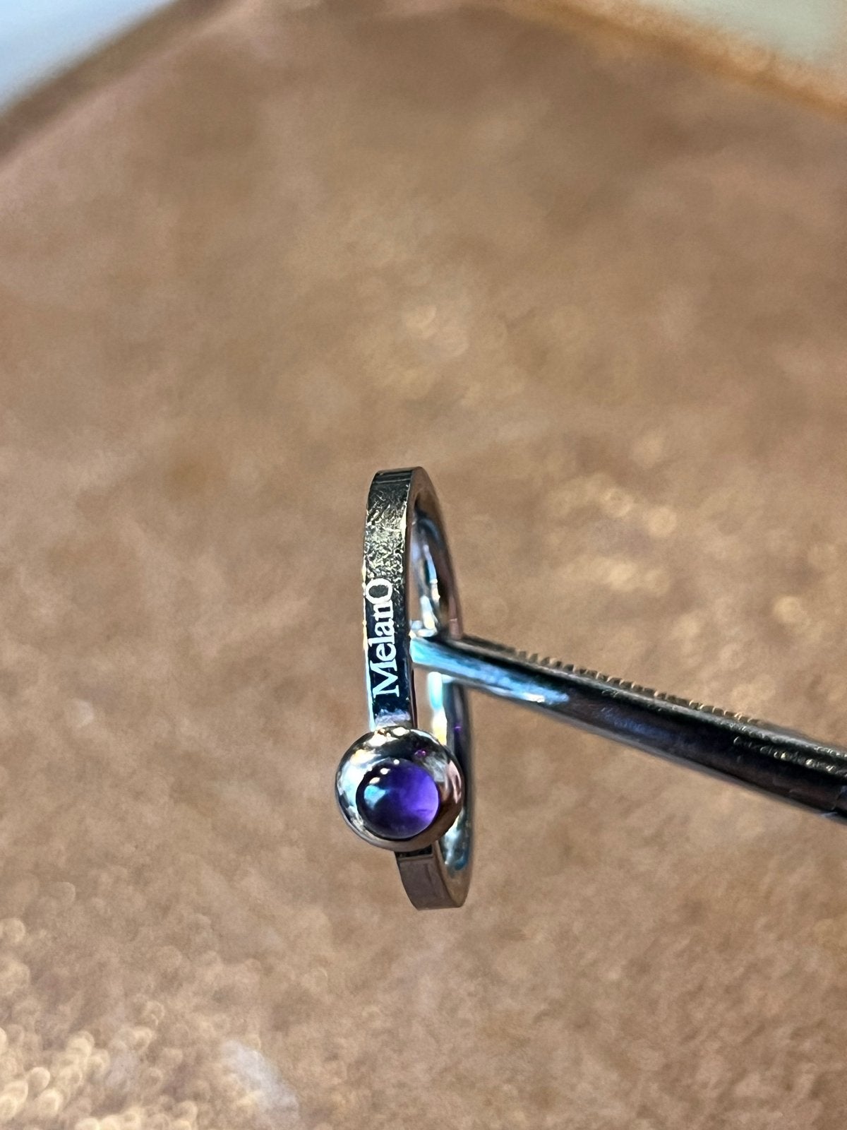 Melano Friends Ring Zilverkleurig met Paarse Steen, IJzer of Staal, Paars, Ophalen of Verzenden, Zo goed als nieuw