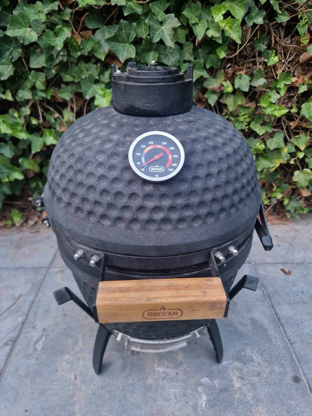 Buccan Kamado  - Sunbury Smokey Egg, compact model 13", Ophalen of Verzenden, Gebruikt, Buccan