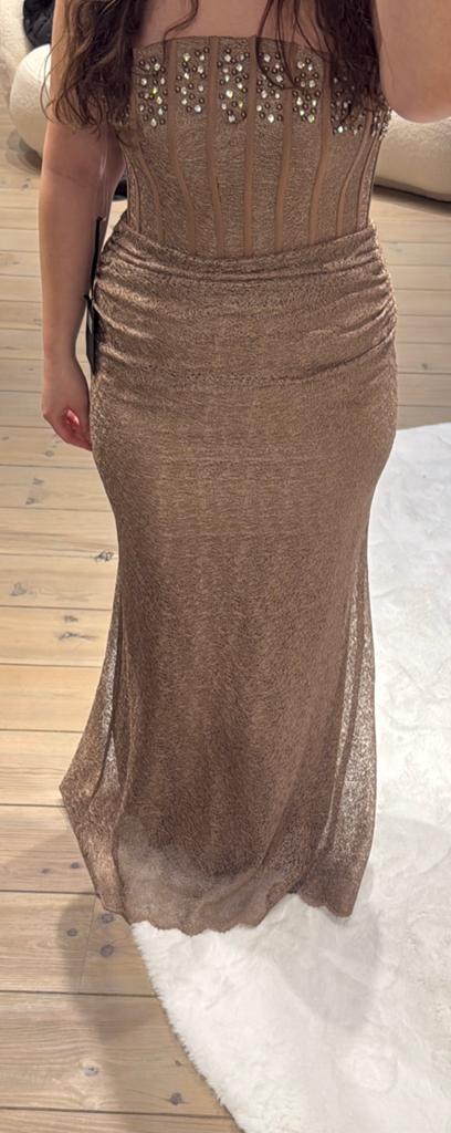 Abiye/avondjurk 42 €100, Galajurk, Beige, Maat 42/44 (L), Ophalen of Verzenden