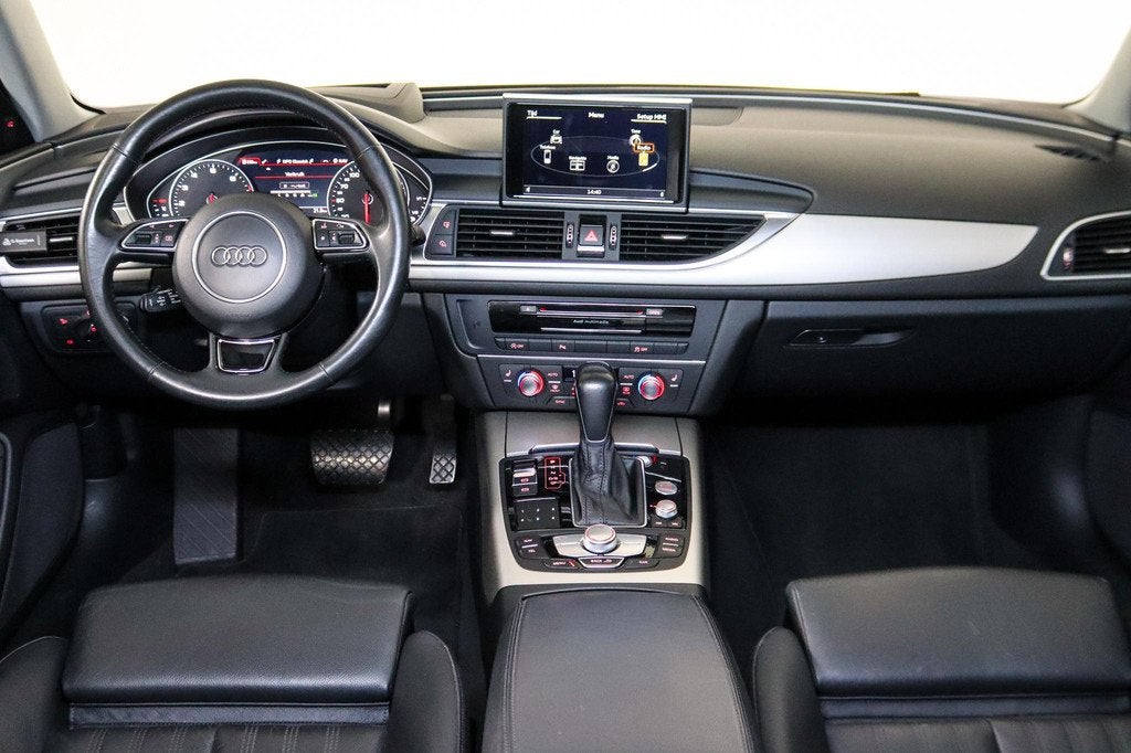 Audi A6 Avant 1.8 TFSI S-line 190PK Black optik, Trekhaak, N, Automatische klimaatregeling, Leder, 93 €/maand, 1700 kg