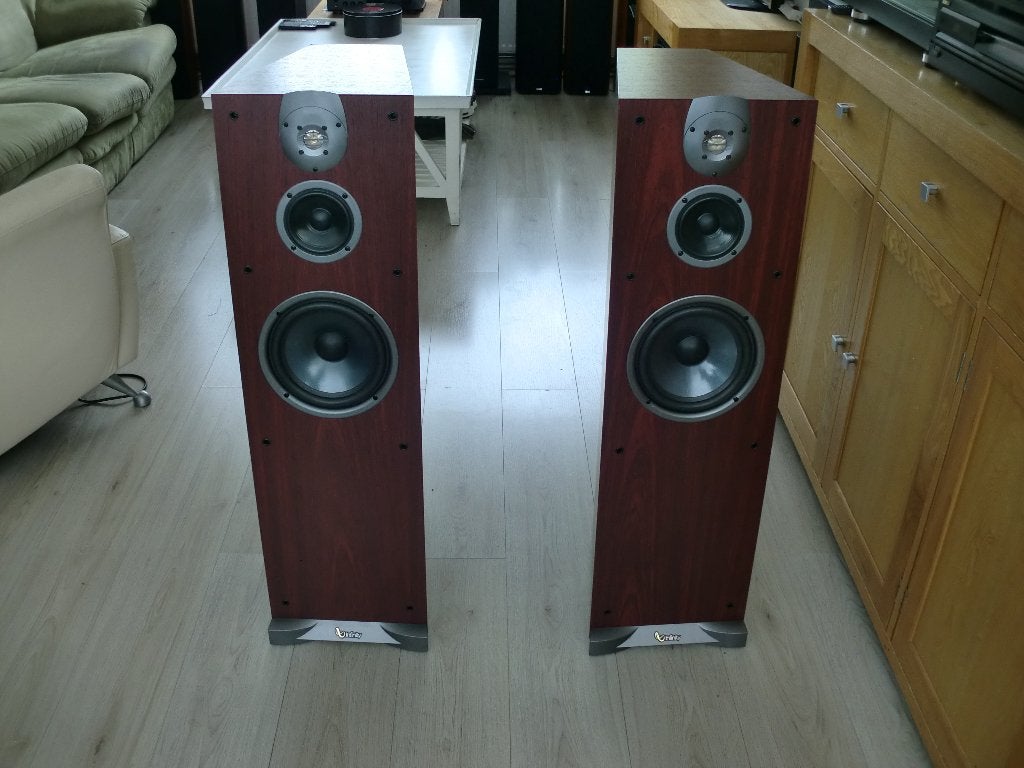 Infinity Delta 40 Rosewood kleur 3 weg te beluisteren., Ophalen, Stereo speakers, Refurbished, 60 tot 120 watt