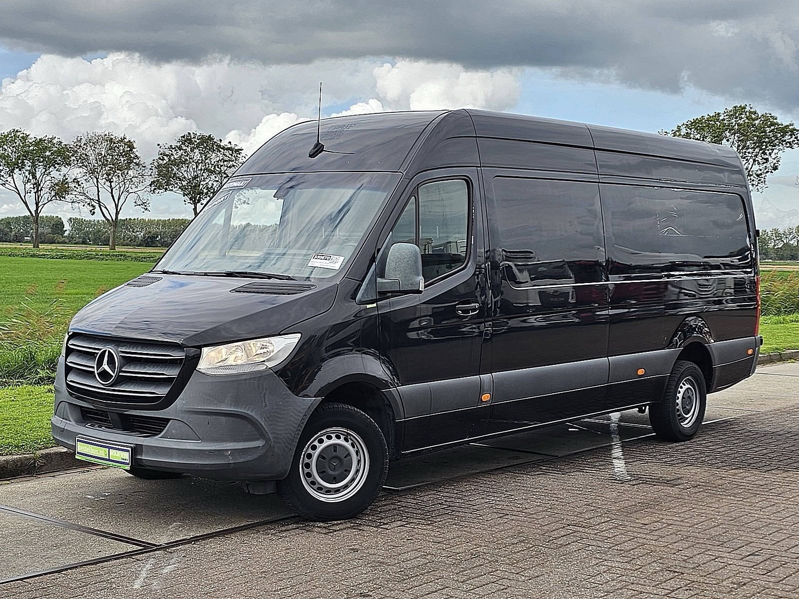 Mercedes-Benz Sprinter 319 3.0 V6 L3H2 EURO6 Airco, Standkac, Automaat, Gebruikt, Zwart, 190 pk