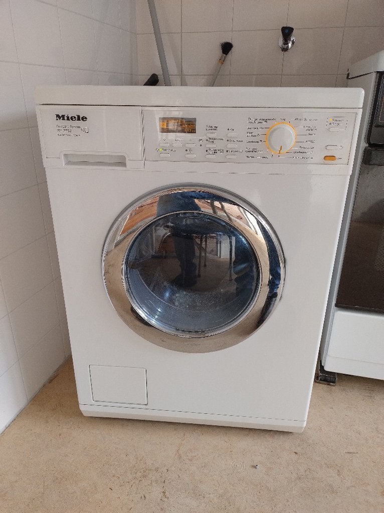 Miele wasmachine, Ophalen, Gebruikt, Voorlader, 85 tot 90 cm