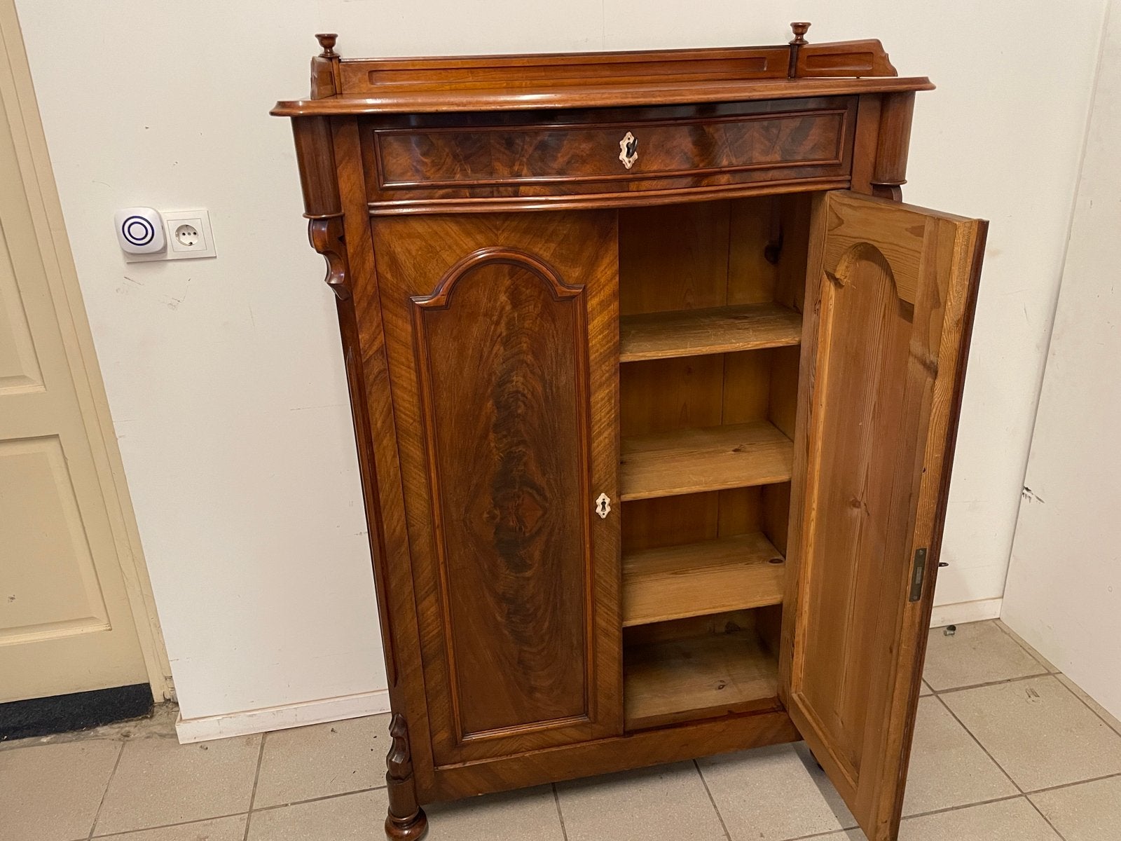 Antieke Biedermeier Mahonie Vertico / Meidenkast, Ophalen