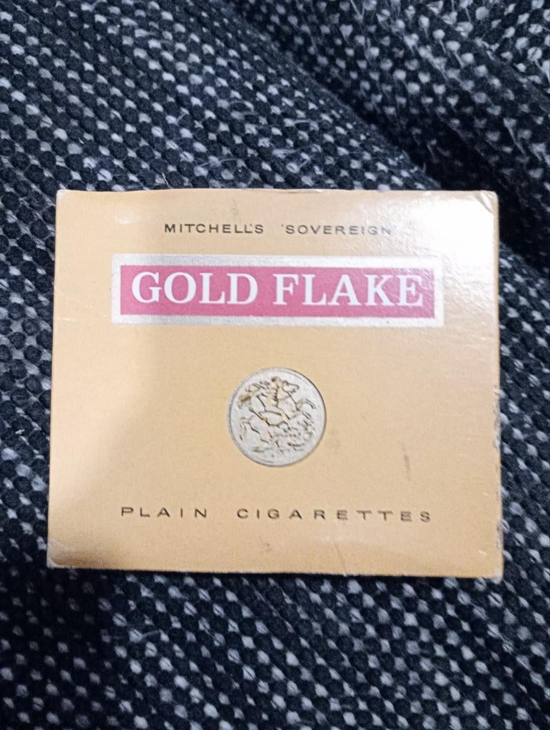 Gold flake mitchell's sovereign plan cigarettes sigaretten, Verzamelen, Ophalen of Verzenden, Tabaksdoos of Verpakking