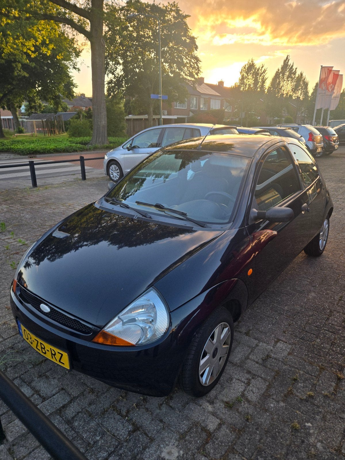 Ford Ka 1.3 I 44KW met Airco, Auto's, Voorwielaandrijving, 1299 cc, 31 €/maand, 4 cilinders