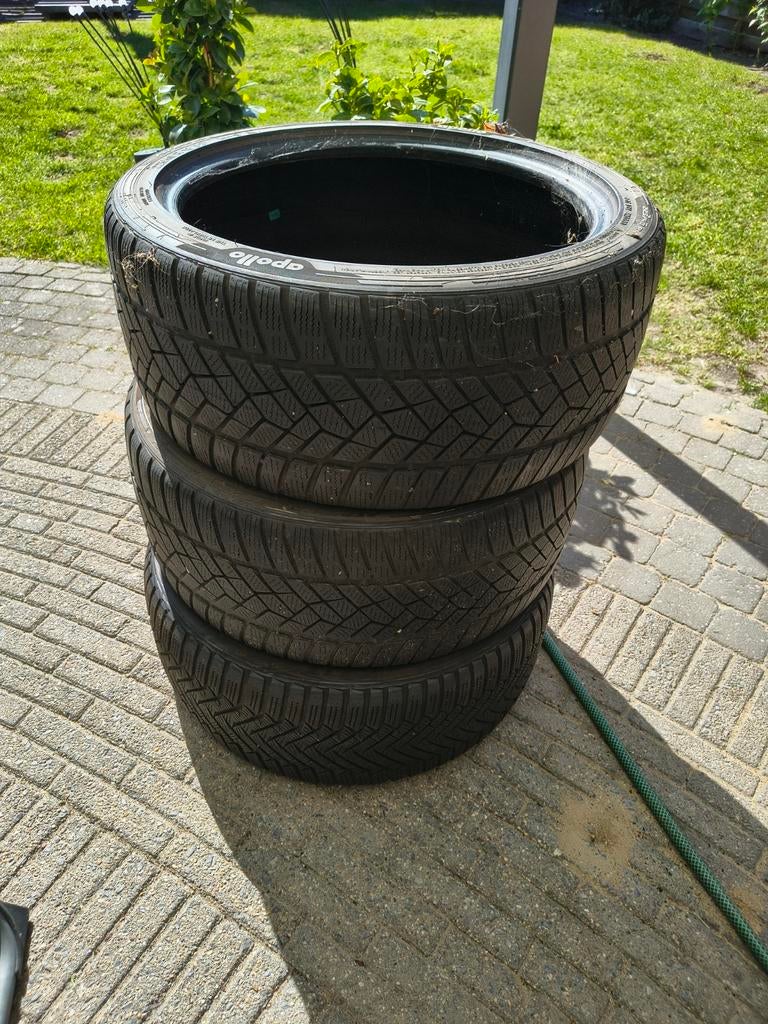 Volvo v40 4 banden + 1 velg, Ophalen