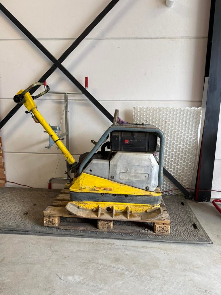 Wacker DPU 6055 .( 6 tons trilplaat )