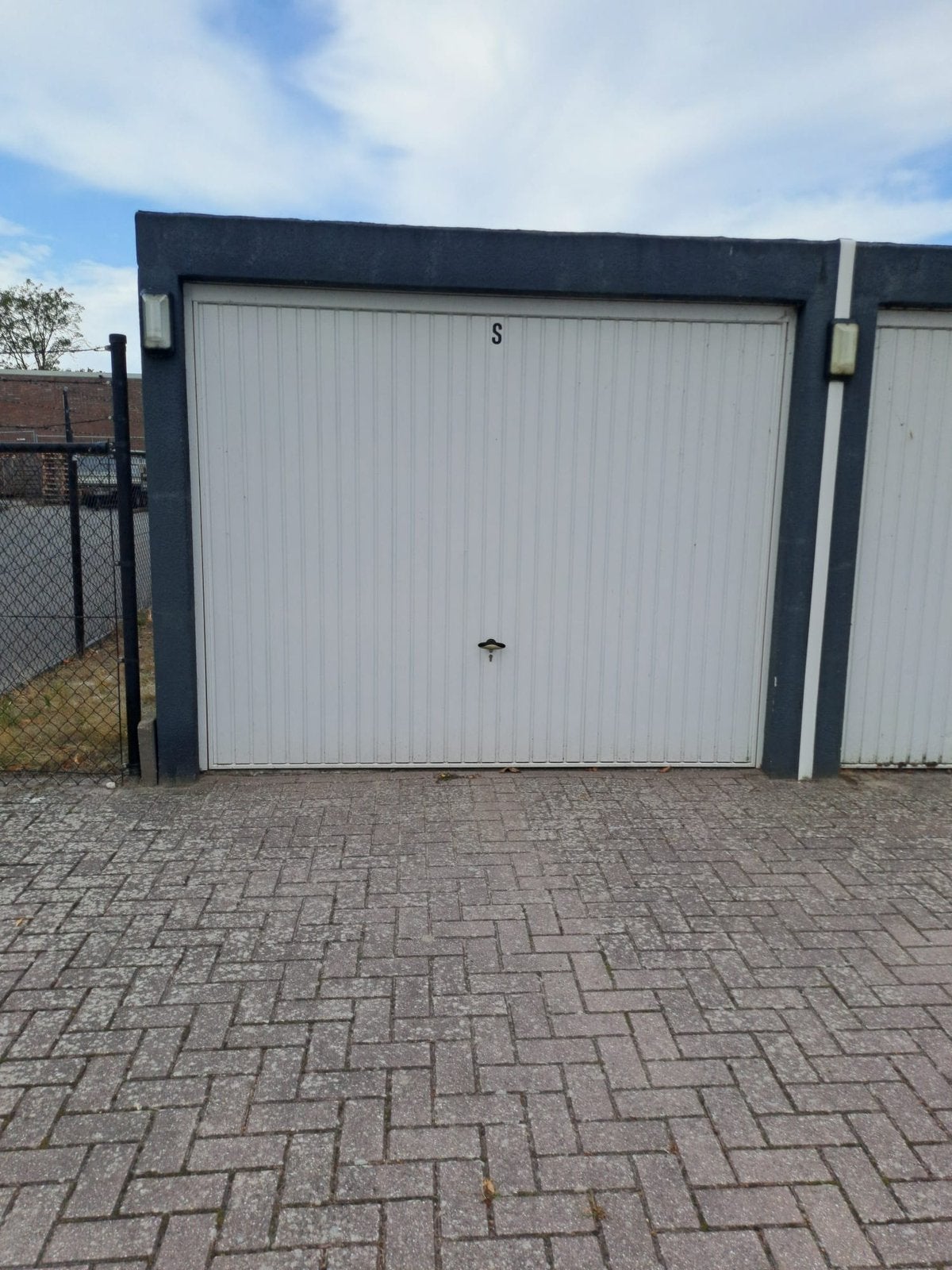 Mooie ruime garagebox, Ophalen of Verzenden