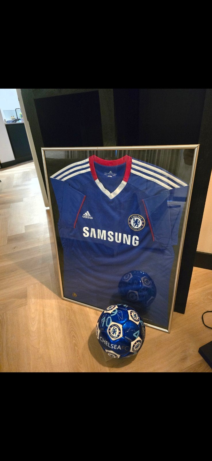 Chelsea t-shirt met signature bal, Ophalen, Kleding