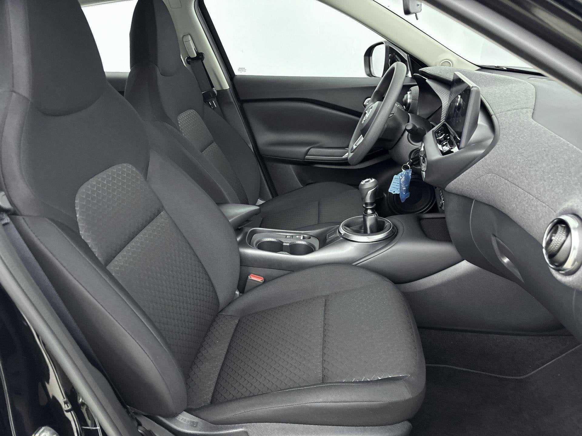 Foto 26 van Nissan Juke 1.0 DIG-T Acenta 114PK | Achteruitrijcamera | Ap