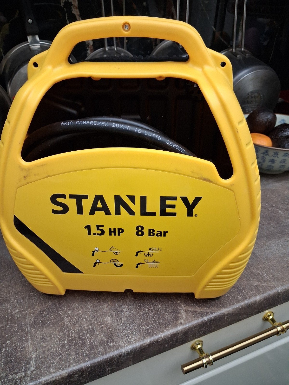 Nieuwe Stanley Compressor 8 bar, 6 tot 10 bar, Nieuw, Ophalen of Verzenden, Minder dan 200 liter/min