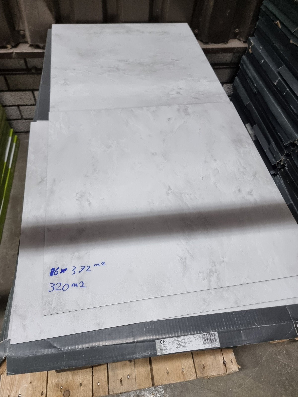 320m2 Plak PVC Vloer - Steenbank 360 Wit Marmer Look, Ophalen, 50 tot 150 cm, Overige typen, Nieuw