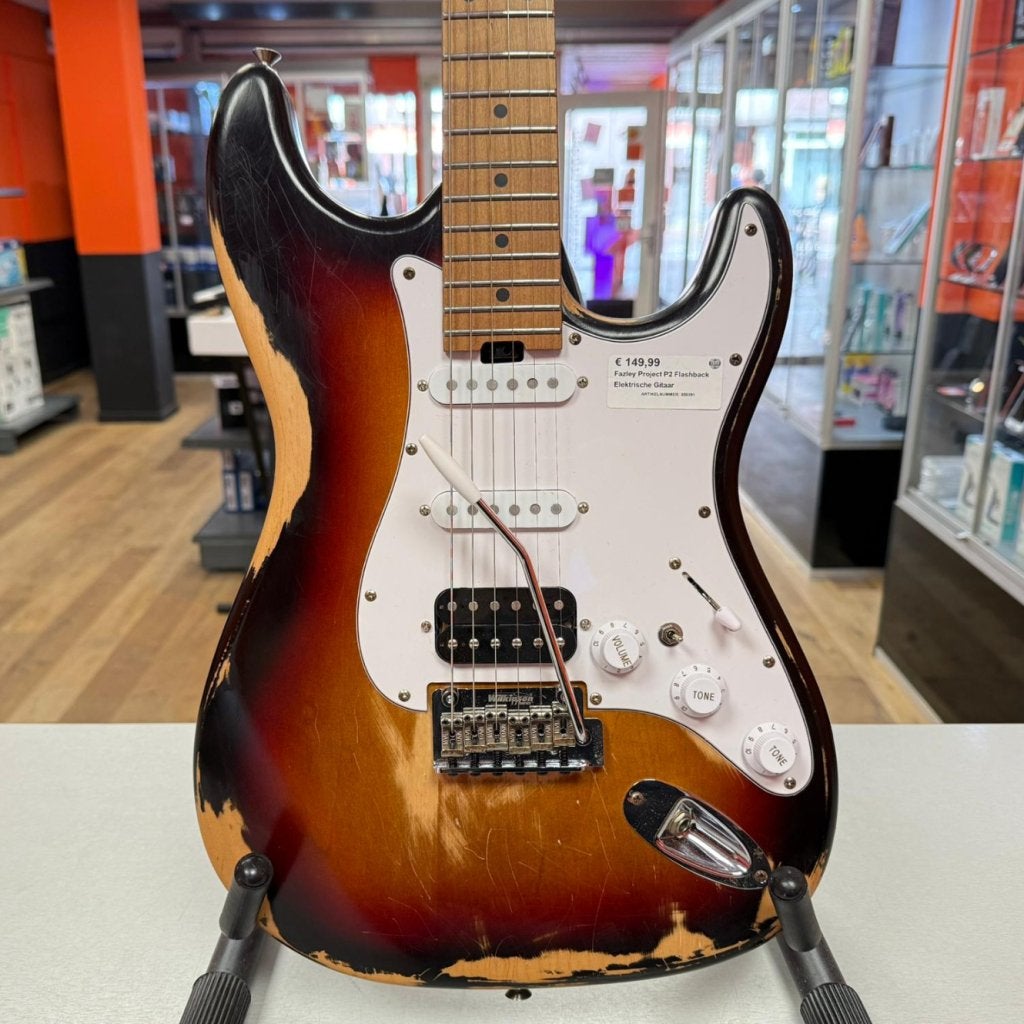 Fazley Project P2 Flashback Elektrische Gitaar, Muziek en Instrumenten, Snaarinstrumenten | Gitaren | Elektrisch, Flex Ltd., Zo goed als nieuw