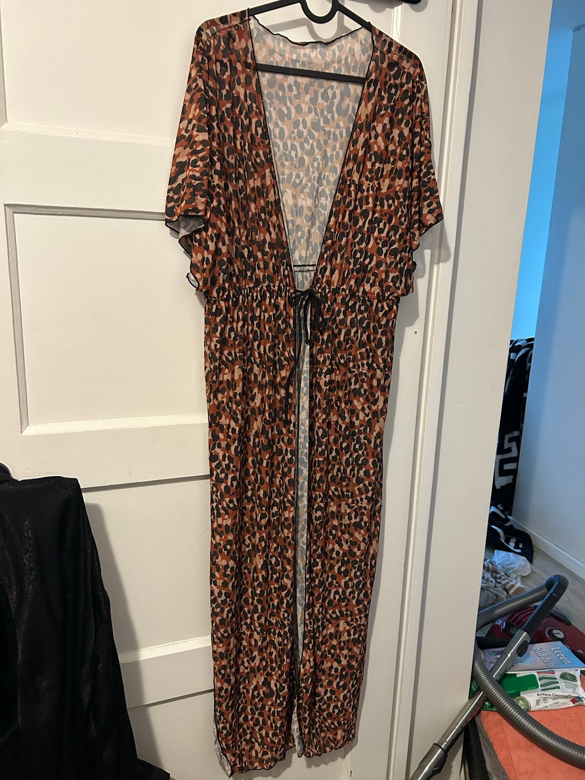 Lange Kimono met Luipaardprint - Maat L, Bruin, Maat 42/44 (L), Ophalen of Verzenden, Gedragen