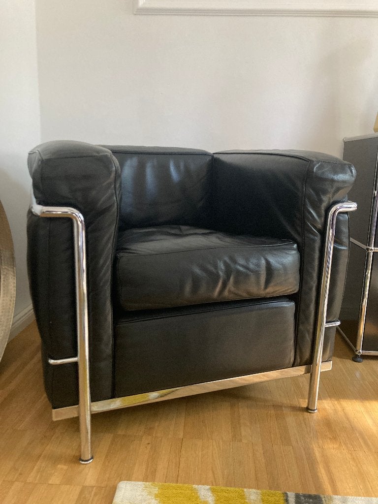 Cassina LC2 Armchair, Huis en Inrichting, Ophalen, Design, 75 tot 100 cm, Zo goed als nieuw