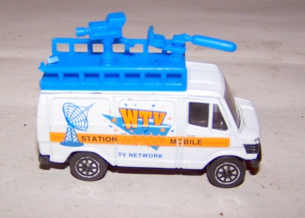 Mooi model TV station bus. Izgs., Ophalen of Verzenden, Nieuw, Bus of Vrachtwagen, Overige merken