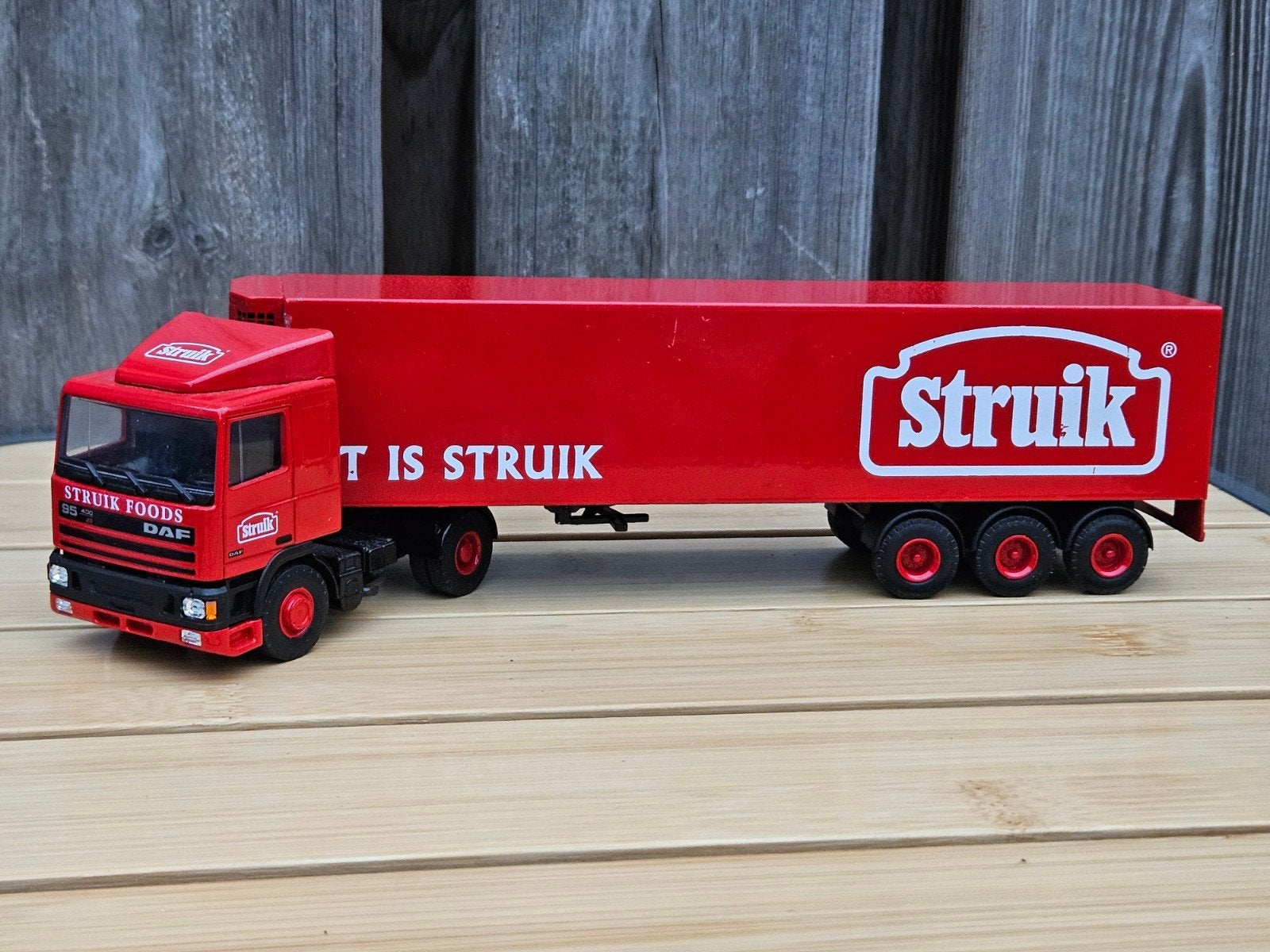 Lioncar Daf 95 Struik koeloplegger 1:50, Ophalen of Verzenden, Zo goed als nieuw, Bus of Vrachtwagen, Lion Toys